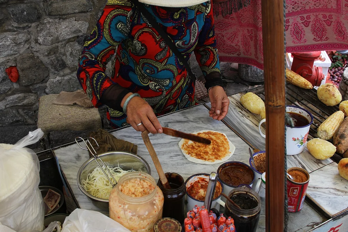 Grilled erkuai rice cake in Dali