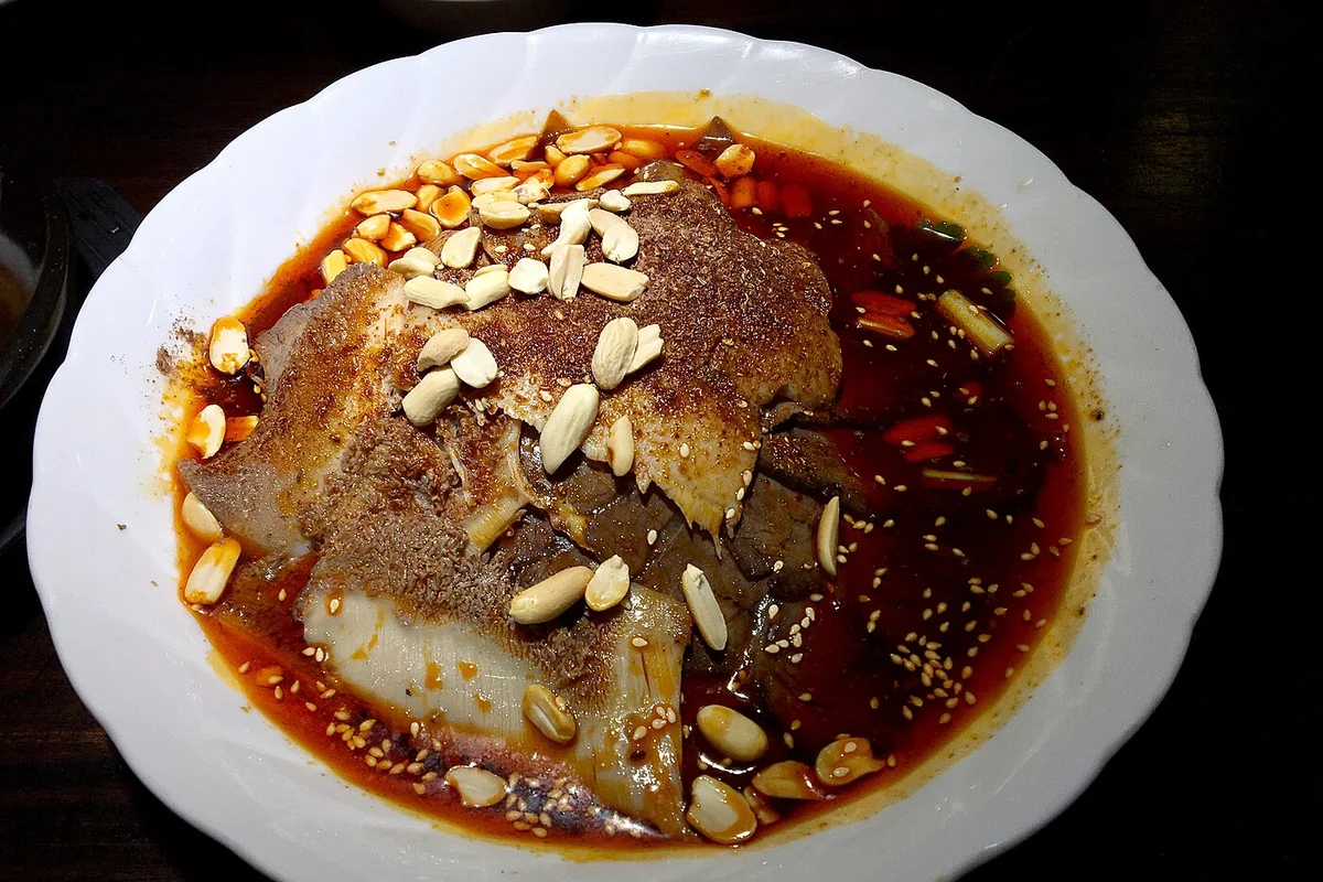 Fuqi feipian dressed in red chilli oil